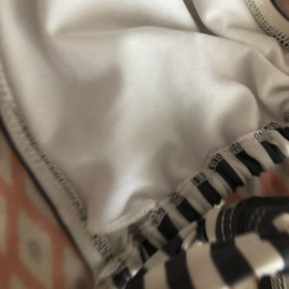 Perfect condition bikini! - Picture 7 of 11